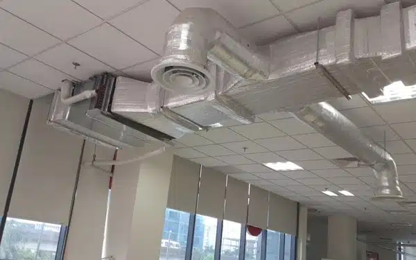 Quy trình vệ sinh điều hòa âm trần nối ống gió đúng cách
